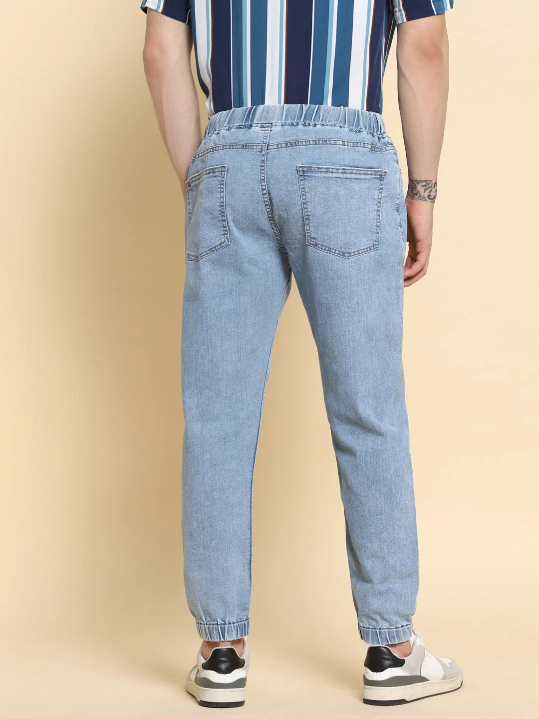 Men's Slim Fit Medium Blue Denim Jeans Waistband With Belt Loops Has A Button Rivet And Zip Closure