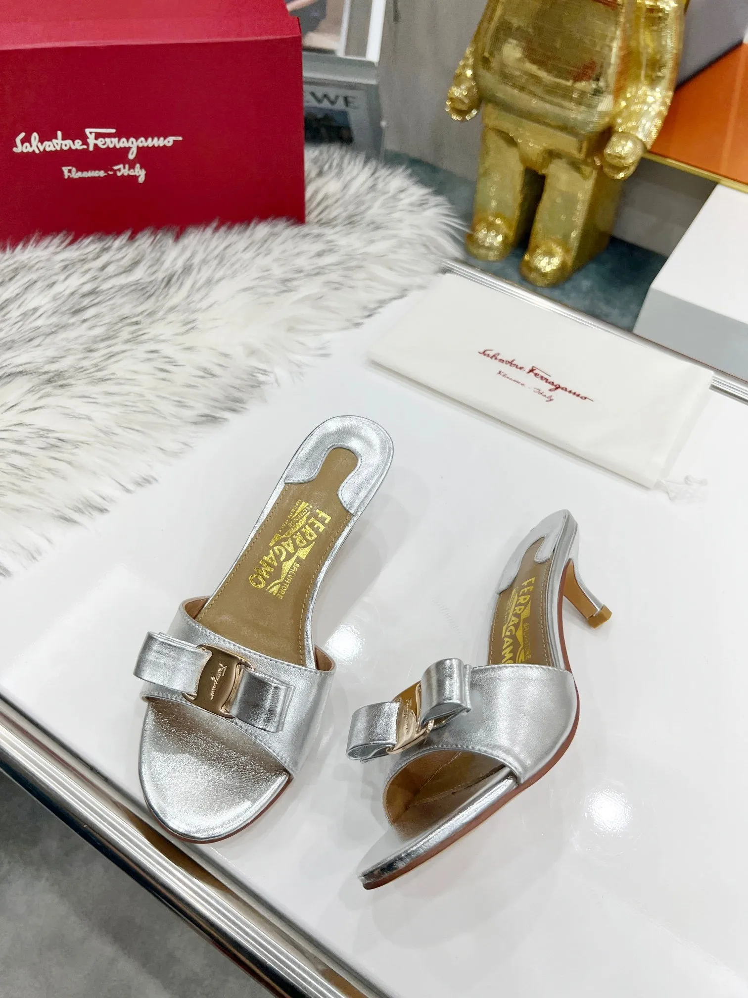 SE801  Size5-12   Heels:5cm Material: Cowhide  Lining: Sheep skin Sole: Italian leather